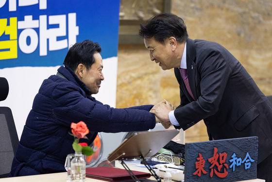 장동혁, '컷오프 생환' 김영환에 "공천 늦었지만 승전보 울릴 것"