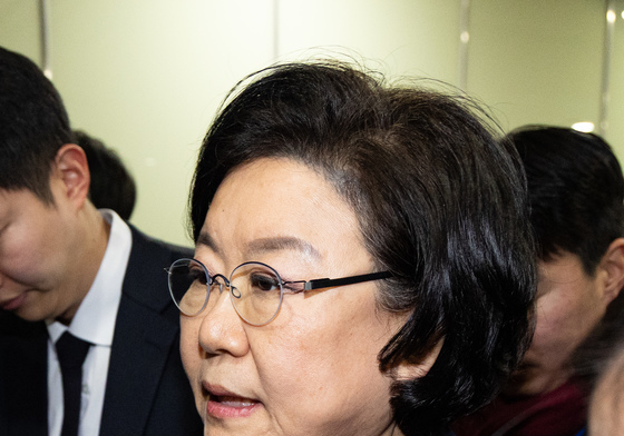 청문회 개회 기다리는 이혜훈 장관 후보자