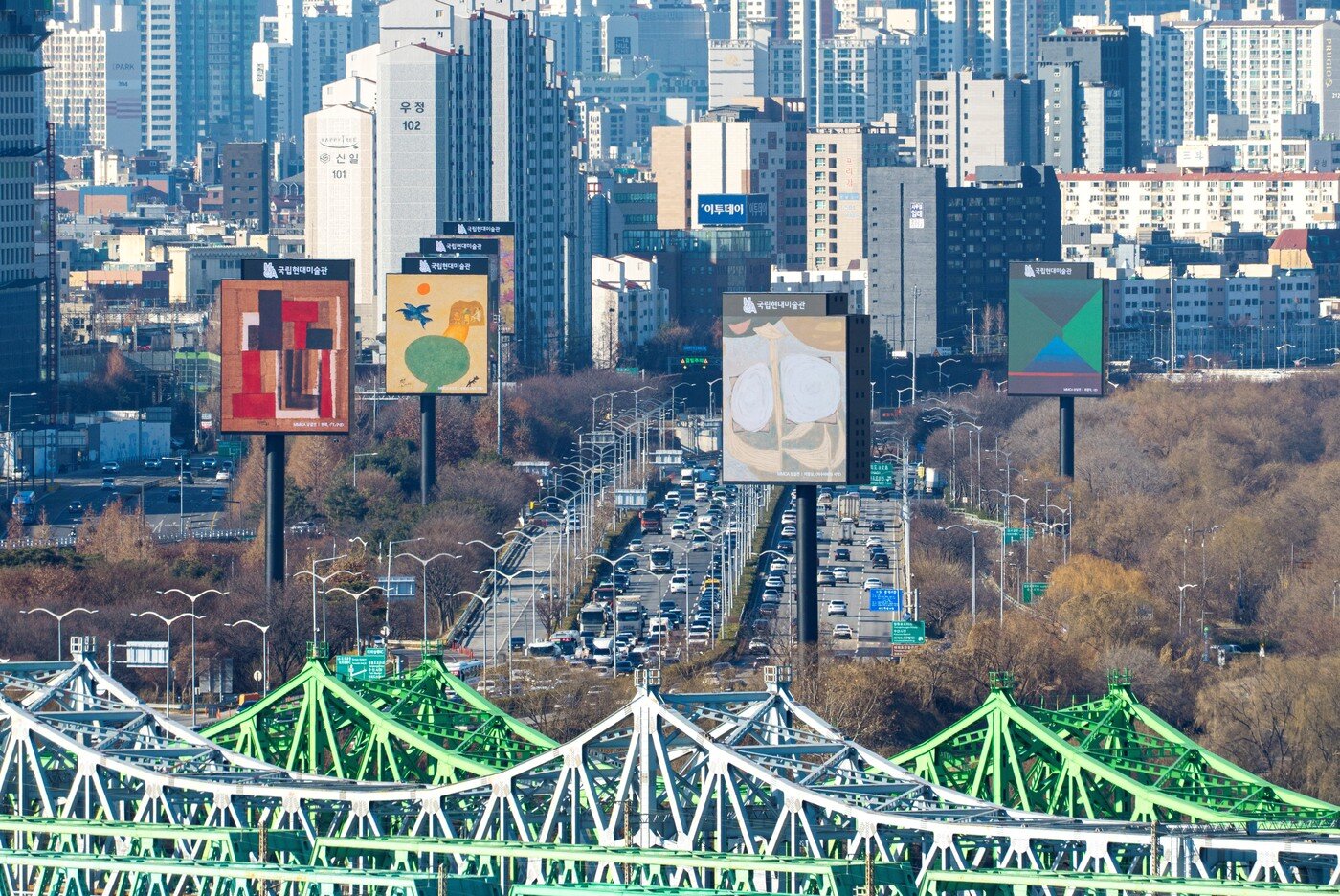 본문 이미지 - MMCA_도로위미술관, 올림픽대로 김포방향 (국립현대미술관 제공)