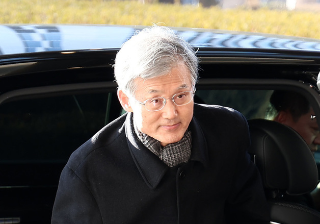 대법원 출근하는 조희대 대법원장