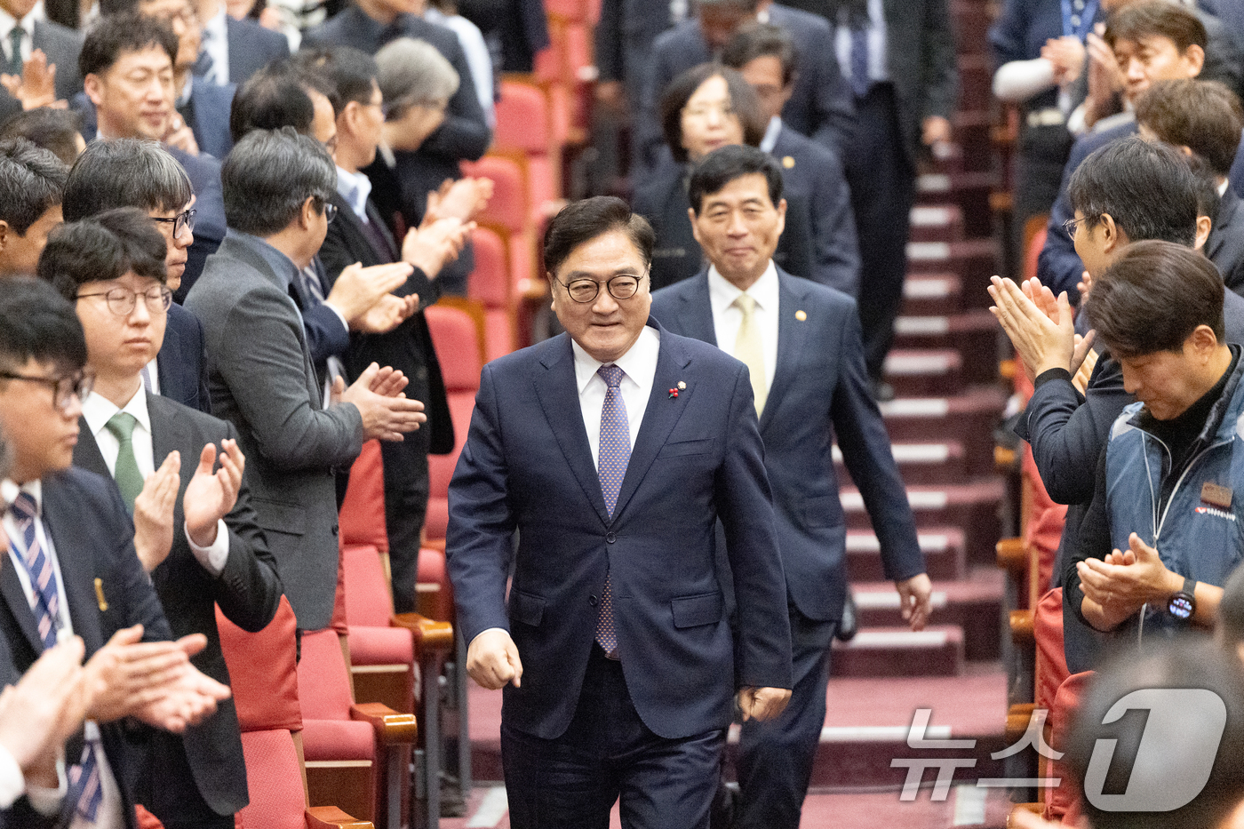 (서울=뉴스1) 이승배 기자 = 우원식 국회의장이 2일 서울 여의도 국회 의원회관에서 열린 2026 국회 시무식에 참석하고 있다. 2026.1.2/뉴스1