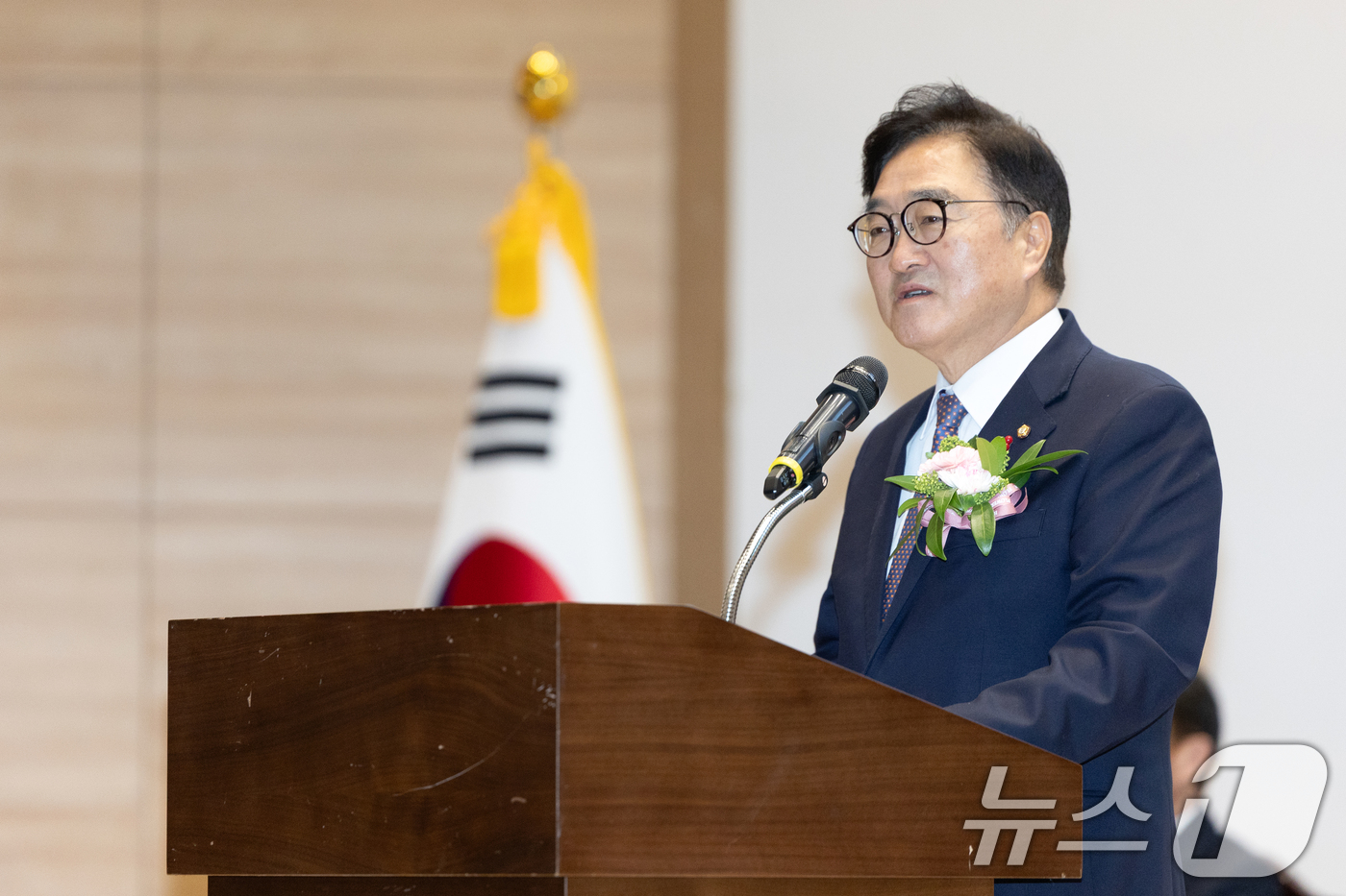 (서울=뉴스1) 이승배 기자 = 우원식 국회의장이 2일 서울 여의도 국회 의원회관에서 열린 2026 국회 시무식에서 인사말하고 있다. 2026.1.2/뉴스1