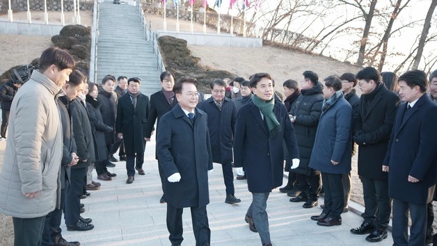 춘천시, 충렬탑 신년참배로 새해 첫 공식일정 시작