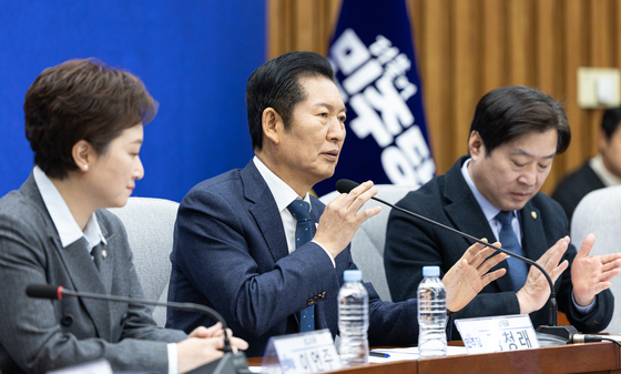 민주당 지방선거 회의 모두발언하는 정청래 대표