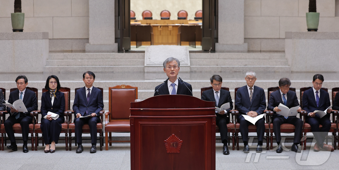 (서울=뉴스1) 김성진 기자 = 조희대 대법원장이 2일 서울 서초구 대법원에서 열린 2026년 대법원 시무식에서 발언하고 있다. 2026.1.2/뉴스1