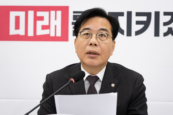 송언석, 강선우·김병기 논란에 "與 공천헌금 수수 의혹 특검해야"