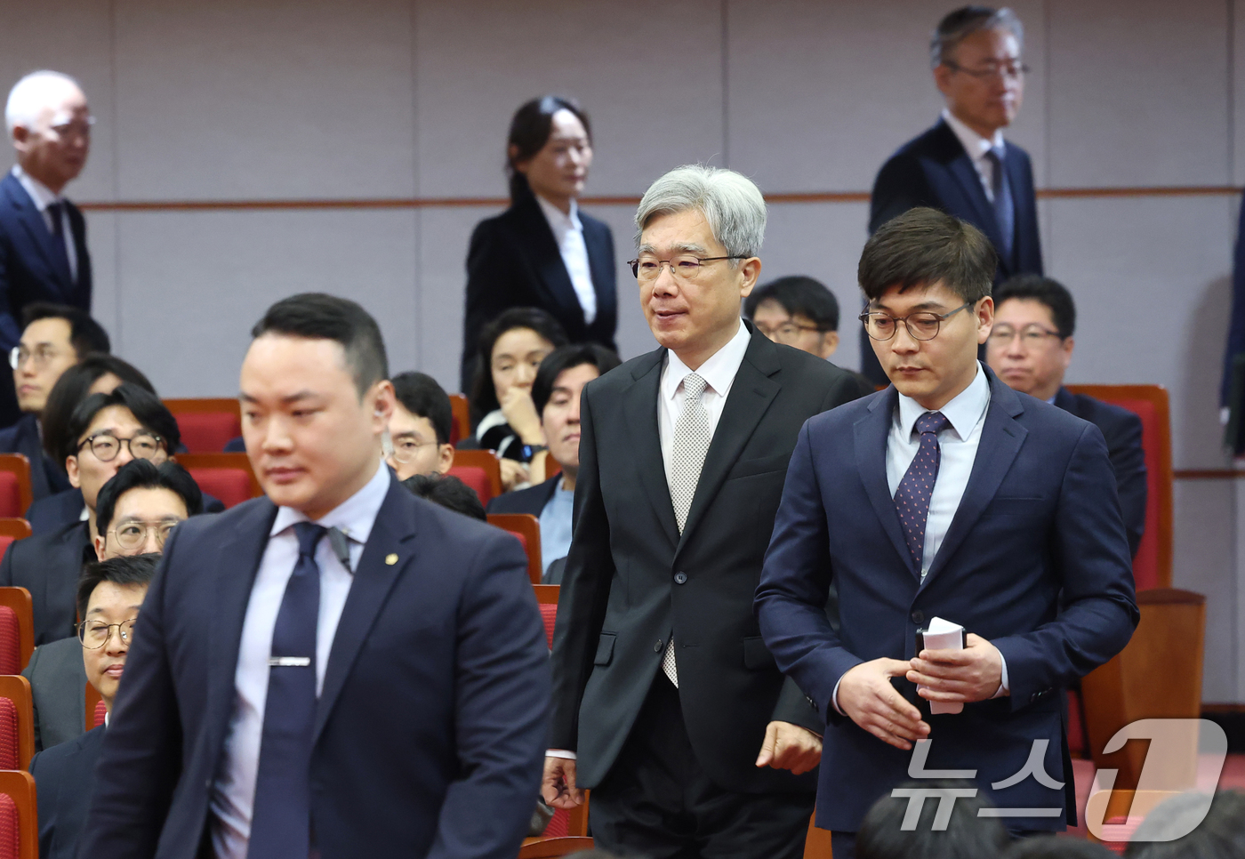 (서울=뉴스1) 권현진 기자 = 김상환 헌법재판소장이 2일 오전 서울 종로구 헌법재판소에서 열린 2026년 시무식에 참석하고 있다. 2026.1.2/뉴스1