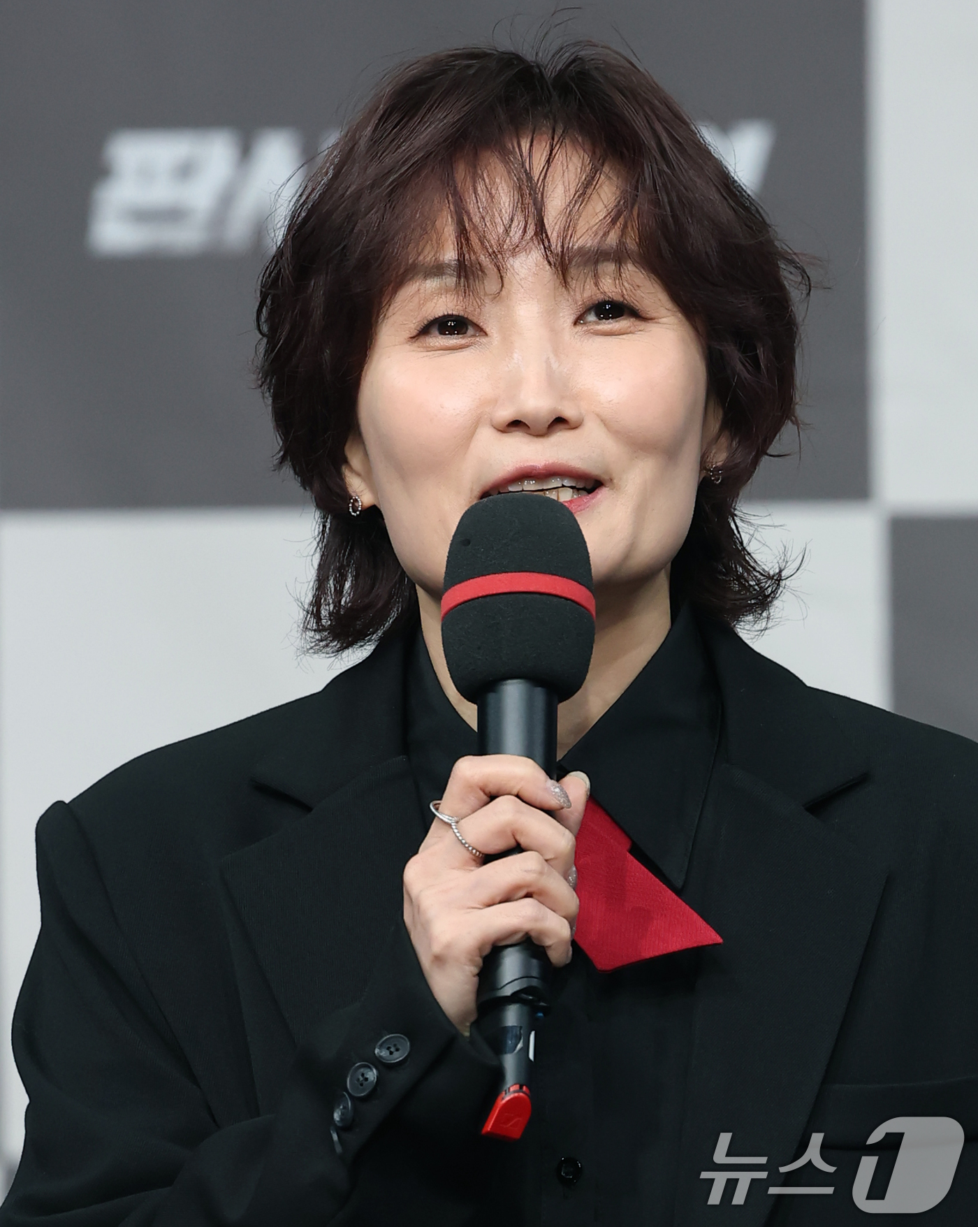 (서울=뉴스1) 권현진 기자 = 방송인 박경림이 2일 오후 서울 마포구 MBC 상암 신사옥에서 진행된 MBC 새 금토드라마 ‘판사 이한영’(극본 김광민/연출 이재진, 박미연) 제작 …