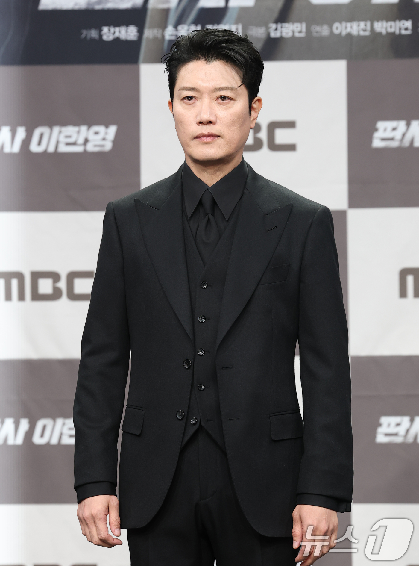 (서울=뉴스1) 권현진 기자 = 배우박희순이 2일 오후 서울 마포구 MBC 상암 신사옥에서 진행된 MBC 새 금토드라마 ‘판사 이한영’(극본 김광민/연출 이재진, 박미연) 제작발표 …