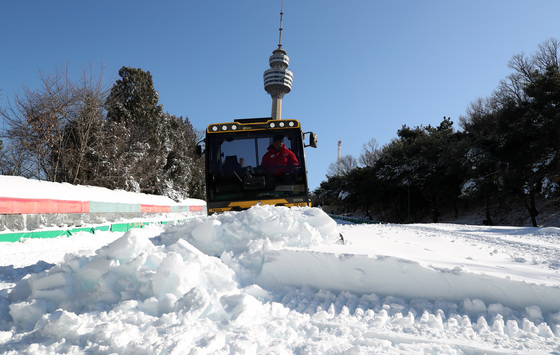 눈썰매장 개장 언제쯤?