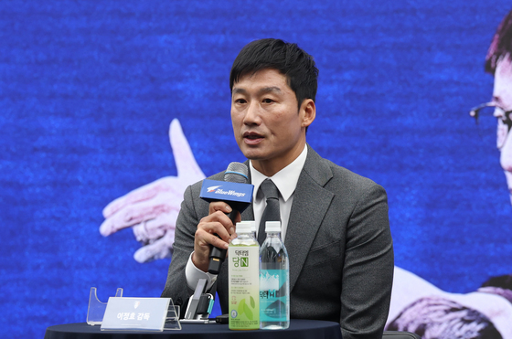 취임 소감 말하는 이정효 신임 감독