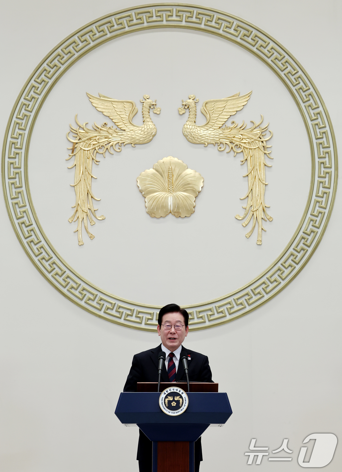 (서울=뉴스1) 이재명 기자 = 이재명 대통령이 2일 청와대 영빈관에서 열린 2026년 신년 인사회에서 신년 인사말을 하고 있다. 2026.1.2/뉴스1