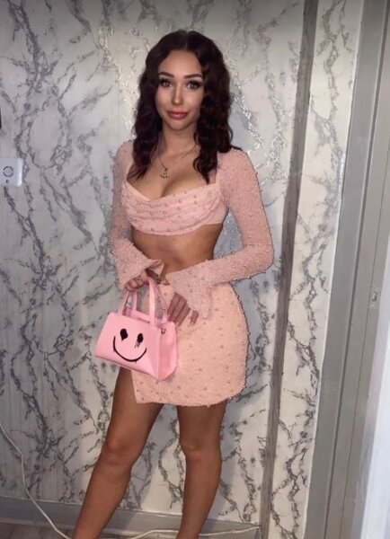 본문 이미지 - 피해자인 영국 국적의 여성 사만다 클라크(22). 출처=더선