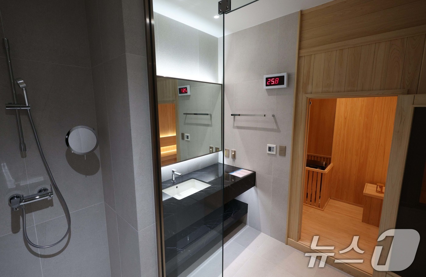 (서울=뉴스1) 이재명 기자 = 2일 청와대로 이전 작업을 마친 서울 용산 대통령실 청사의 모습이 공개되고 있다. (청와대통신사진기자단) 2026.1.2/뉴스1