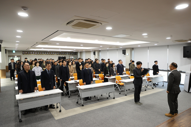 양양군 "신뢰·존중 조직문화로 명품도시 도약"…2026년 시무식