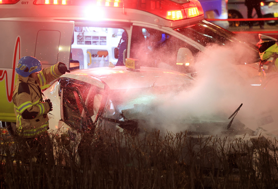 '심정지 1명, 부상자 7명 발생'... 퇴근길 종각역 인근 교통사고