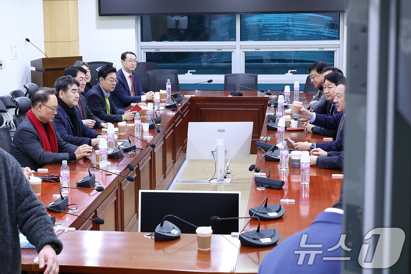 (서울=뉴스1) 신웅수 기자 = 20일 서울 여의도 국회 의원회관에서 국민의힘 소장파 모임 '대안과 미래' 정기 모임이 열리고 있다. 2026.1.20/뉴스1