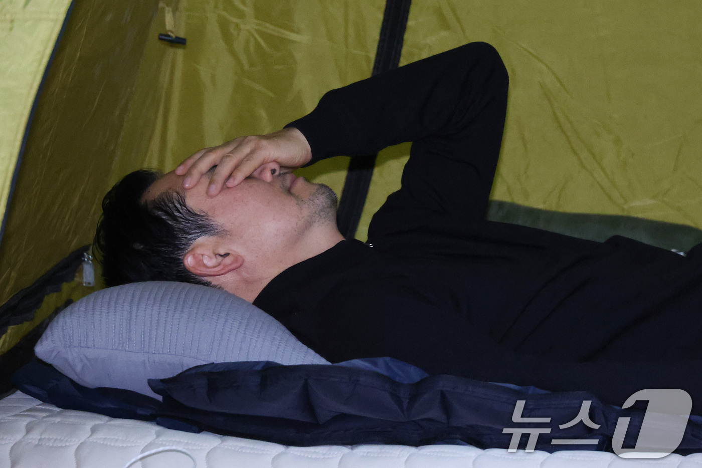 (서울=뉴스1) 신웅수 기자 = 장동혁 국민의힘 대표가 20일 서울 여의도 국회 로텐더홀에서 단식 농성을 이어가고 있다. 2026.1.20/뉴스1