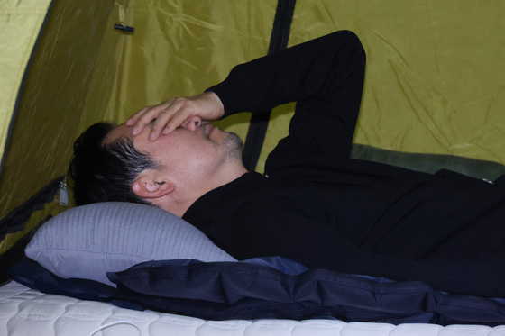 6일 만에 단식장 밖 나선 장동혁 "변화는 반드시 올 것"