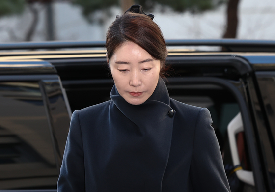 '공천헌금 1억 의혹' 강선우 의원, 소환 조사 출석