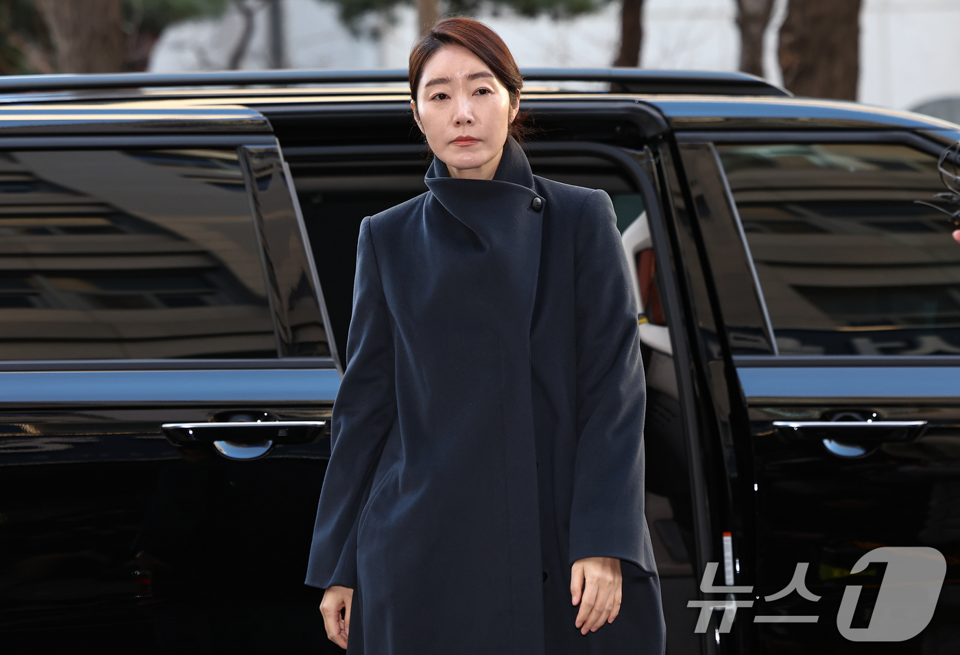 (서울=뉴스1) 김도우 기자 = 공천헌금 1억원을 수수한 혐의를 받는 강선우 무소속 의원이 20일 서울 마포구 서울경찰청 광역수사단 공공범죄수사대에 조사를 받기 위해 출석하고 있다 …