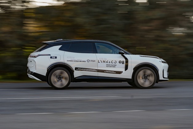 PHEV 링크앤코 08, 전기모드 293㎞ 주행 '기네스' 기록