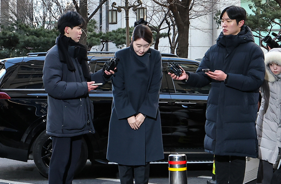 강선우 의원, 경찰 출석