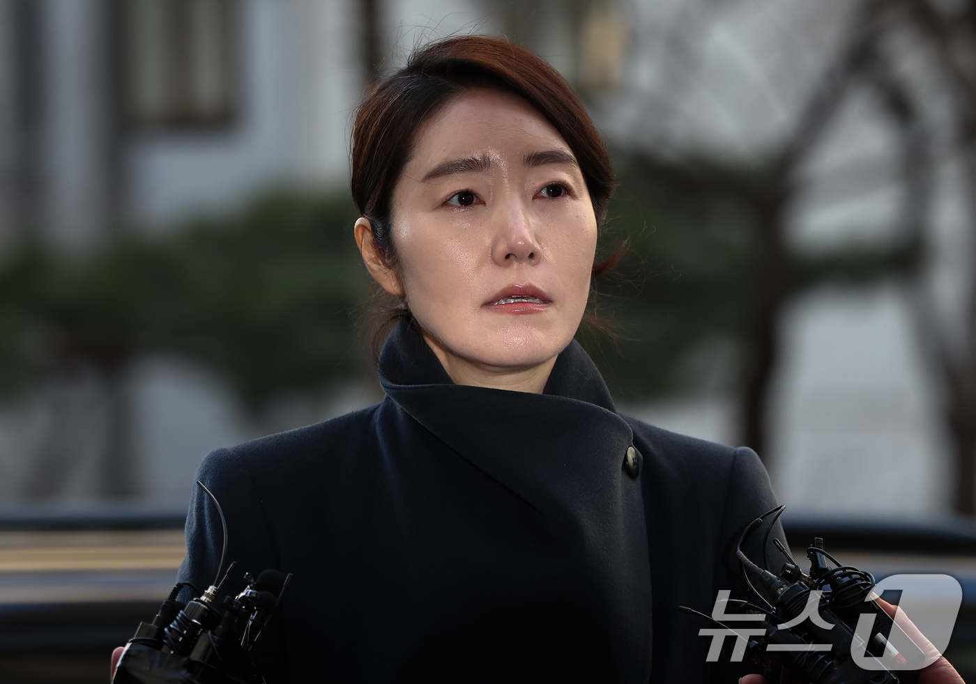 (서울=뉴스1) 김도우 기자 = 공천헌금 1억원을 수수한 혐의를 받는 강선우 무소속 의원이 20일 서울 마포구 서울경찰청 광역수사단 공공범죄수사대에 조사를 받기 위해 출석하며 취재 …