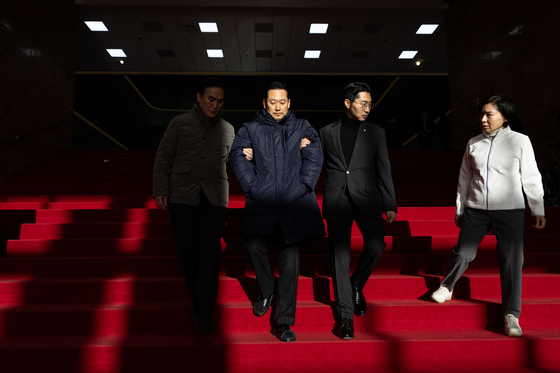 쌍특검 촉구 단식 6일차, 밖으로 향하는 장동혁 대표