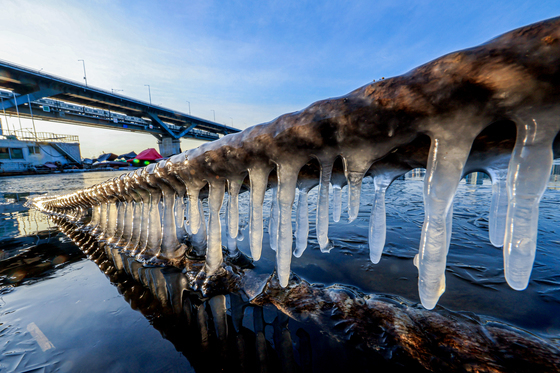 [오늘의 날씨] 부산·경남(21일,수)…맑고 강한 바람