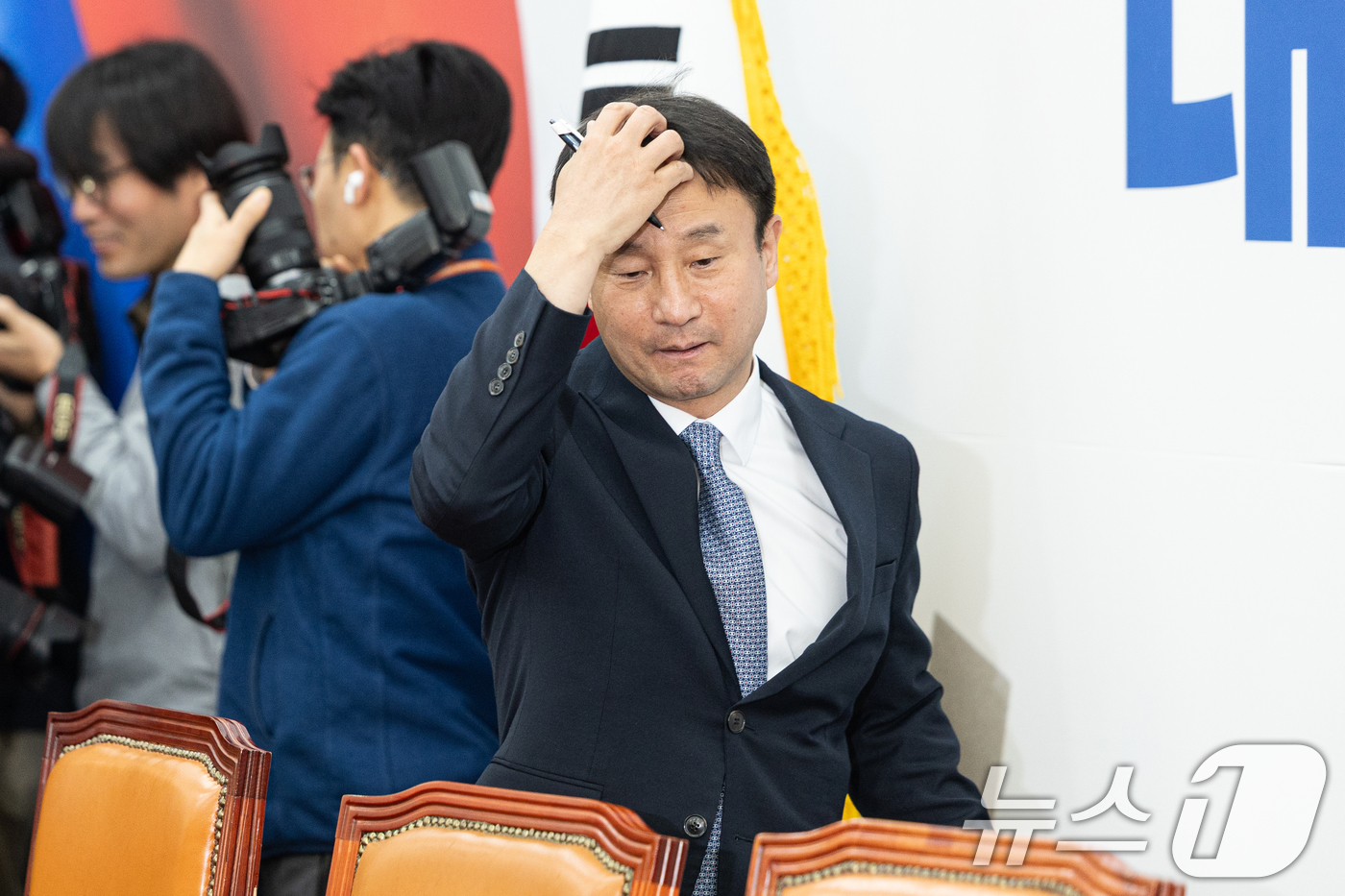 (서울=뉴스1) 이승배 기자 = 한병도 더불어민주당 원내대표가 20일 서울 여의도 국회에서 열린 원내대책회의에 참석하고 있다. 2026.1.20/뉴스1