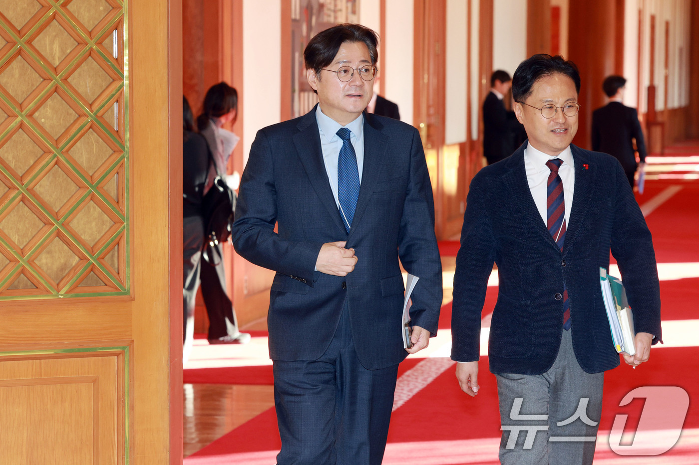 (서울=뉴스1) 허경 기자 = 홍익표 정무수석이 20일 청와대에서 열린 국무회의에 참석하고 있다. 2026.1.20/뉴스1