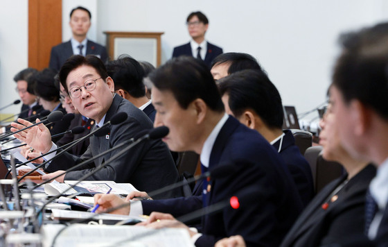 질문하는 이재명 대통령