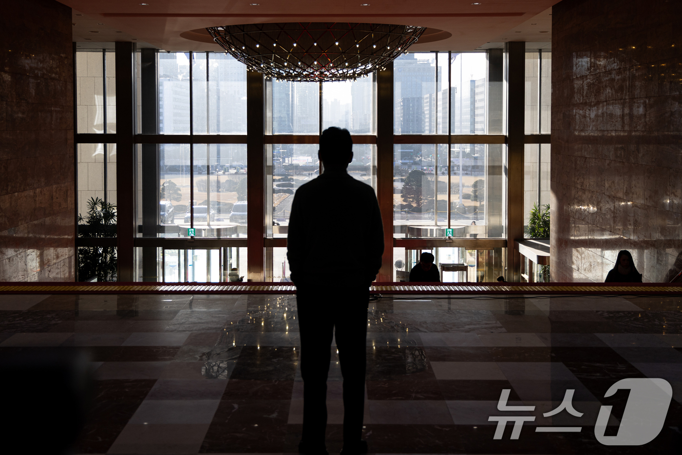 (서울=뉴스1) 이승배 기자 = 더불어민주당의 통일교 및 공천뇌물 특검 수용을 촉구하며 6일째 단식을 이어가고 있는 장동혁 국민의힘 대표가 20일 서울 여의도 국회 로텐더홀에서 창 …