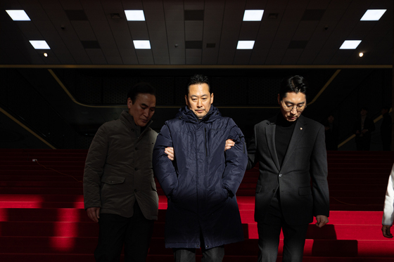 [뉴스1 PICK] 6일 만에 단식장 밖 나선 장동혁 "변화는 반드시 올 것"