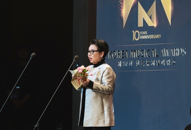 CJ, 한국뮤지컬어워즈서 공로상 수상…"창작 생태계 조성 공로 인정"