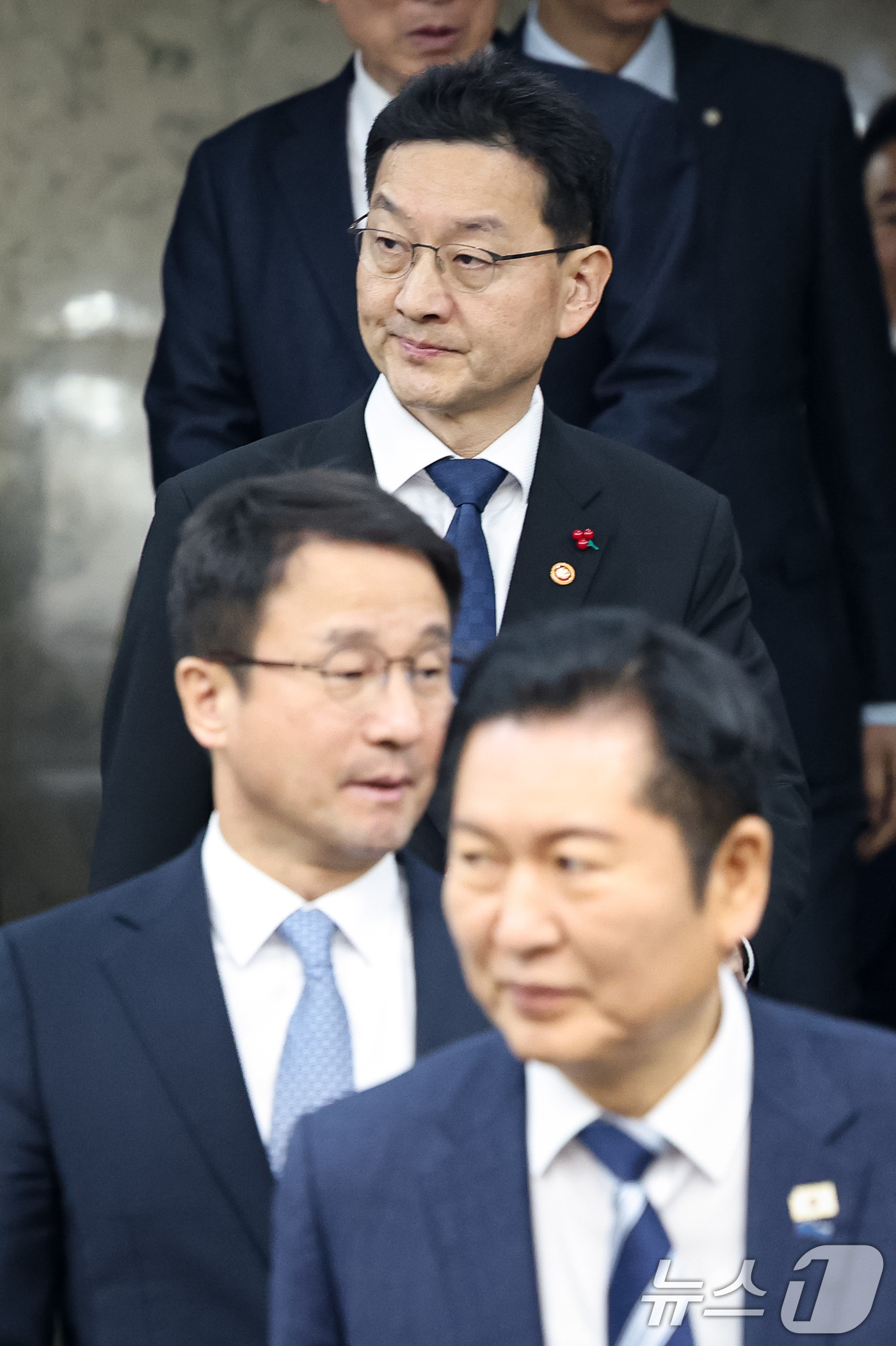 (서울=뉴스1) 유승관 기자 = 윤창렬 국무조정실장(검찰개혁 추진단장)이 20일 서울 여의도 국회에서 열린 공소청법·중대수사청법 공청회(정책의원총회)에 참석하고 있다. 앞은 정청래 …