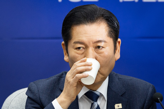 이기인 "정청래 '장동혁 밥먹고 싸워라'? 적이지만 최소한의 예의는"