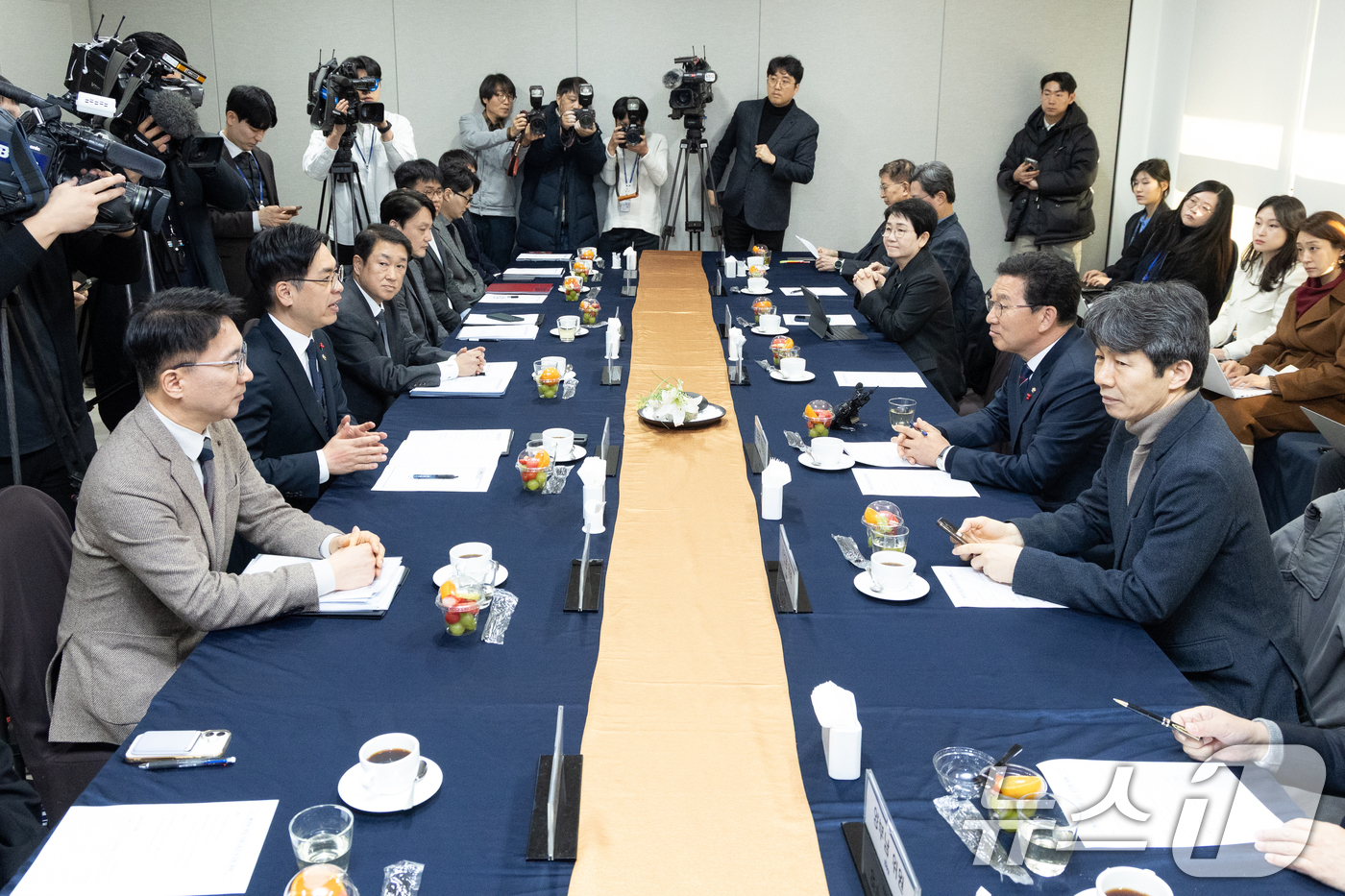 (서울=뉴스1) 이승배 기자 = 김민재 행정안전부 차관이 20일 서울 여의도 국회에서 열린 행정통합 관련 행정안전부 보고에서 발언하고 있다. 2026.1.20/뉴스1