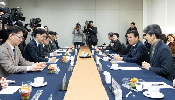 당정 "행정통합 법안, 2월 국회 통과 목표…20조 인센티브는 靑 논의"