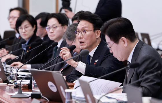 국무회의 발언하는 김민석 국무총리