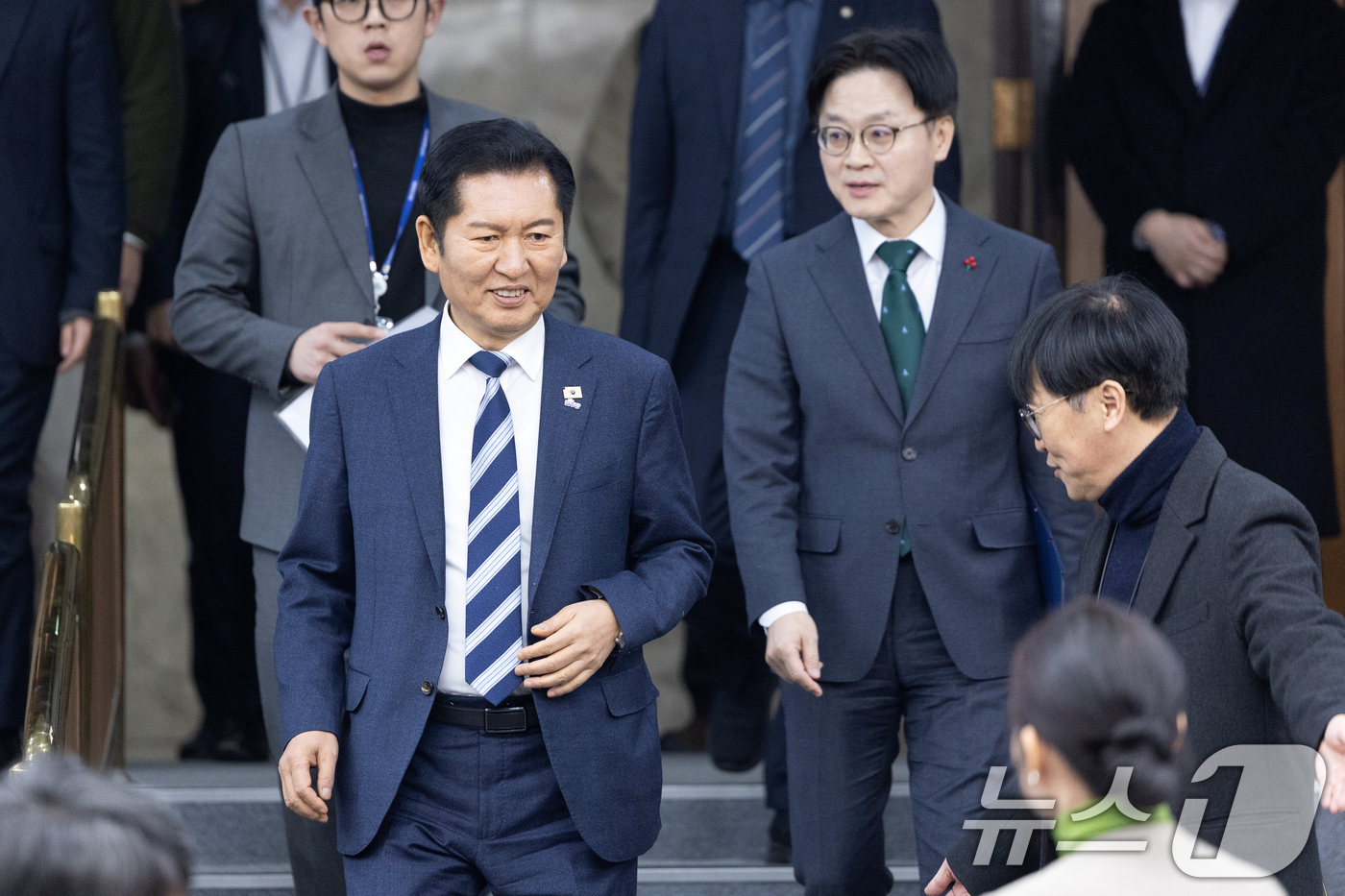 (서울=뉴스1) 이승배 기자 = 정청래 더불어민주당 대표가 20일 서울 여의도 국회에서 열린 AX 발전을 위한 정책간담회에 참석하고 있다. 2026.1.20/뉴스1