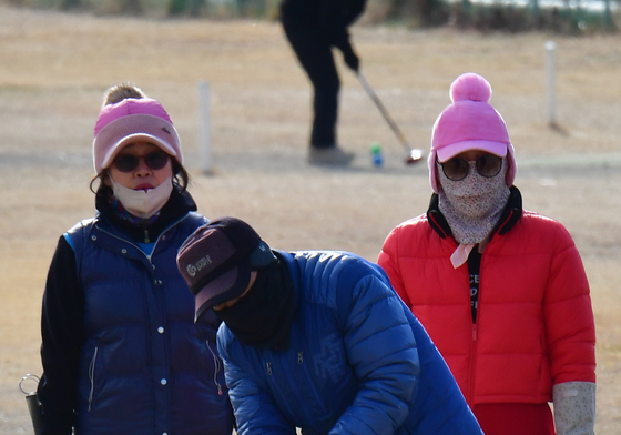 한파에도 '파크 골프'