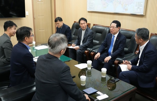 김영록 지사, 현대차와 광주.전남 투자 유치 협의