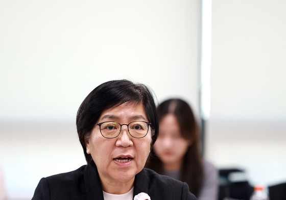 보건의료정책심의위원회에서 발언하는 정은경 장관