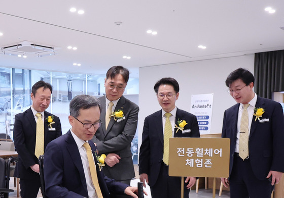 시니어 삶의 질 높인다…KB금융 에이지테크랩 2월 오픈