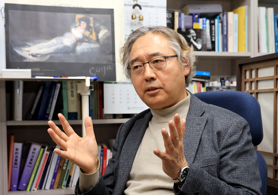 "군 장병들도 '청년'…육지 땅 밟고, 좋은 헬스장 가야 숨통 트인다"