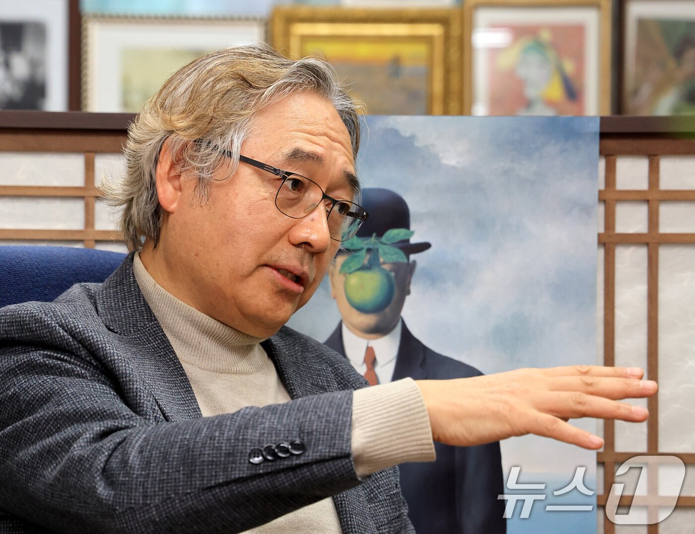 본문 이미지 - 박찬운 군 사망사고분과위원장은 군 사망사고 사건을 해결하기 위해 '패러다임의 전환'을 촉구했다. 통제와 격리보다는 '회복력'을 높이는 방안을 도입해야 한다는 게 그의 주장이다. ⓒ News1 이호윤 기자