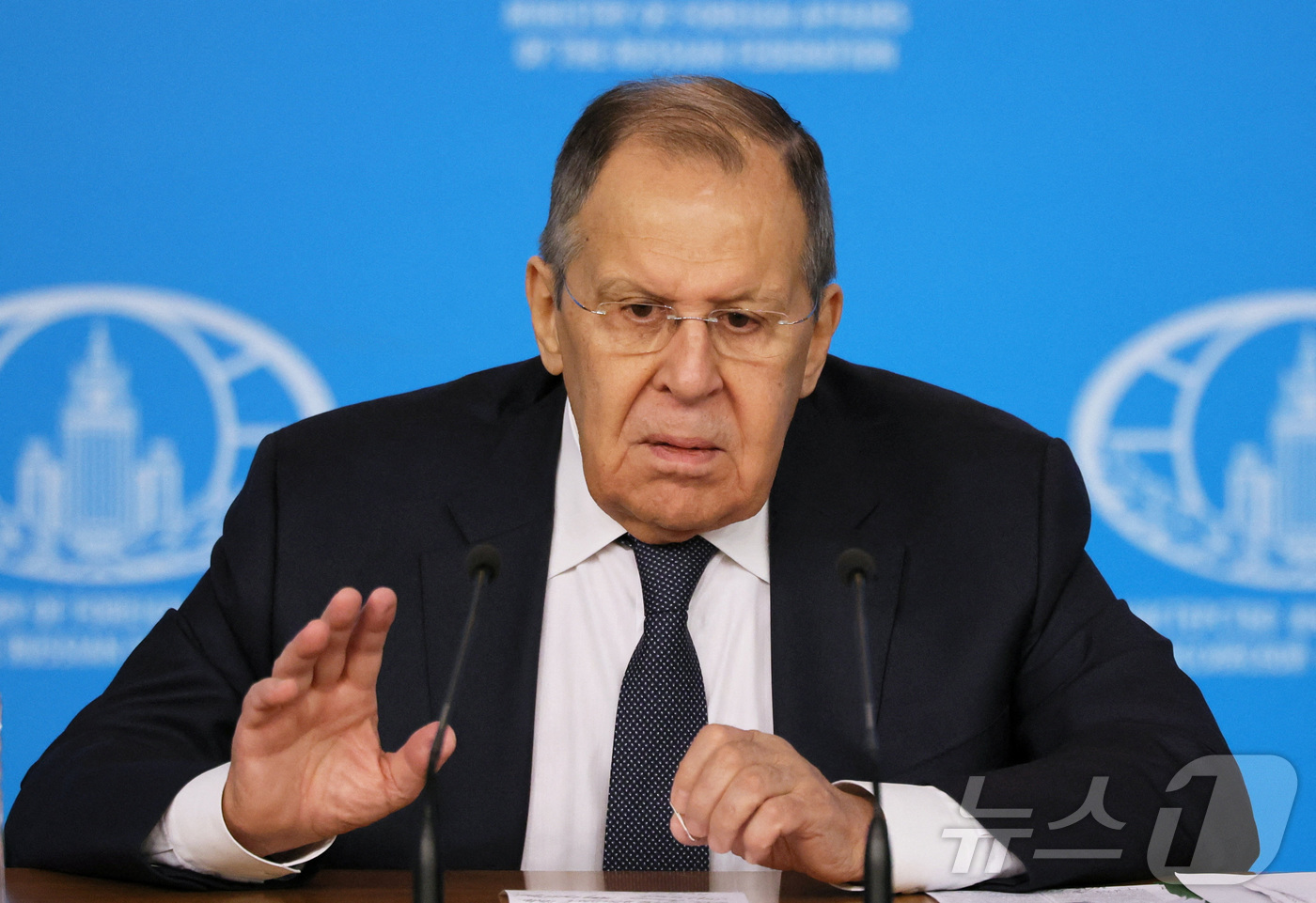 (모스크바 로이터=뉴스1) 김지완 기자 = 20일(현지시간) 세르게이 라브로프 러시아 외무장관이 모스크바 외무부 청사에서 연례 기자회견을 하고 있다.ⓒ 로이터=뉴스1