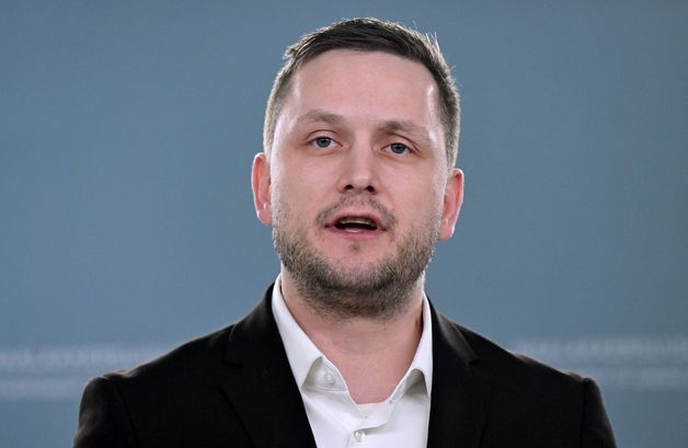 그린란드 총리 "가능성 낮지만 美 군사 침공에 대비해야"